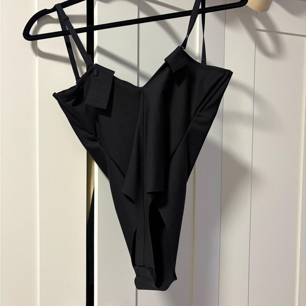 Skims Black Strap Bodysuit with Sweetheart Neckline - Picture 5 of 6